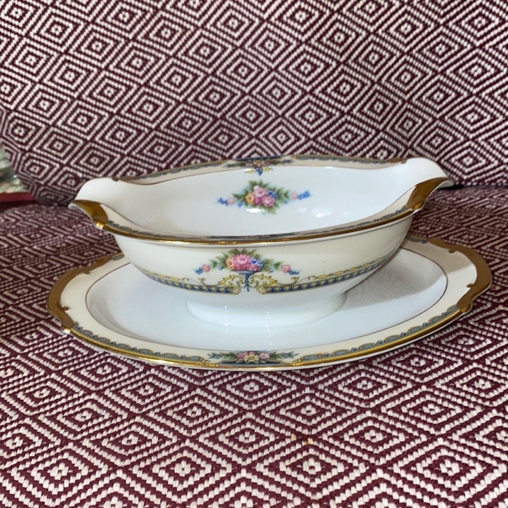 NORITAKE Montebello CHINA GRAVY BOAT WITH UNDERPLATE made in Japan